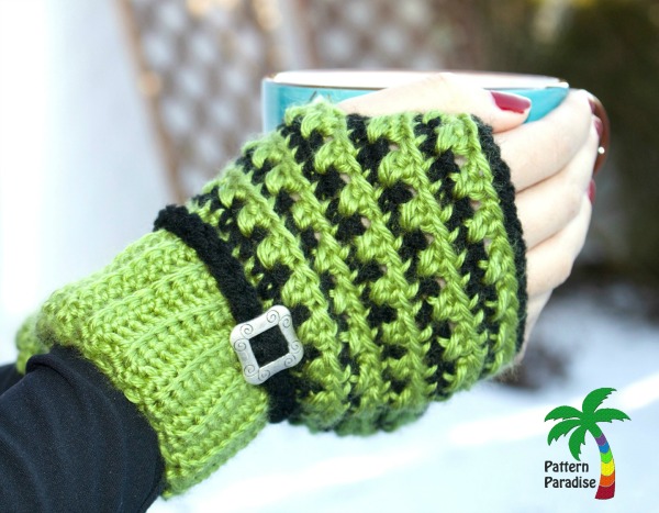 XST Modeled Green Gloves logo